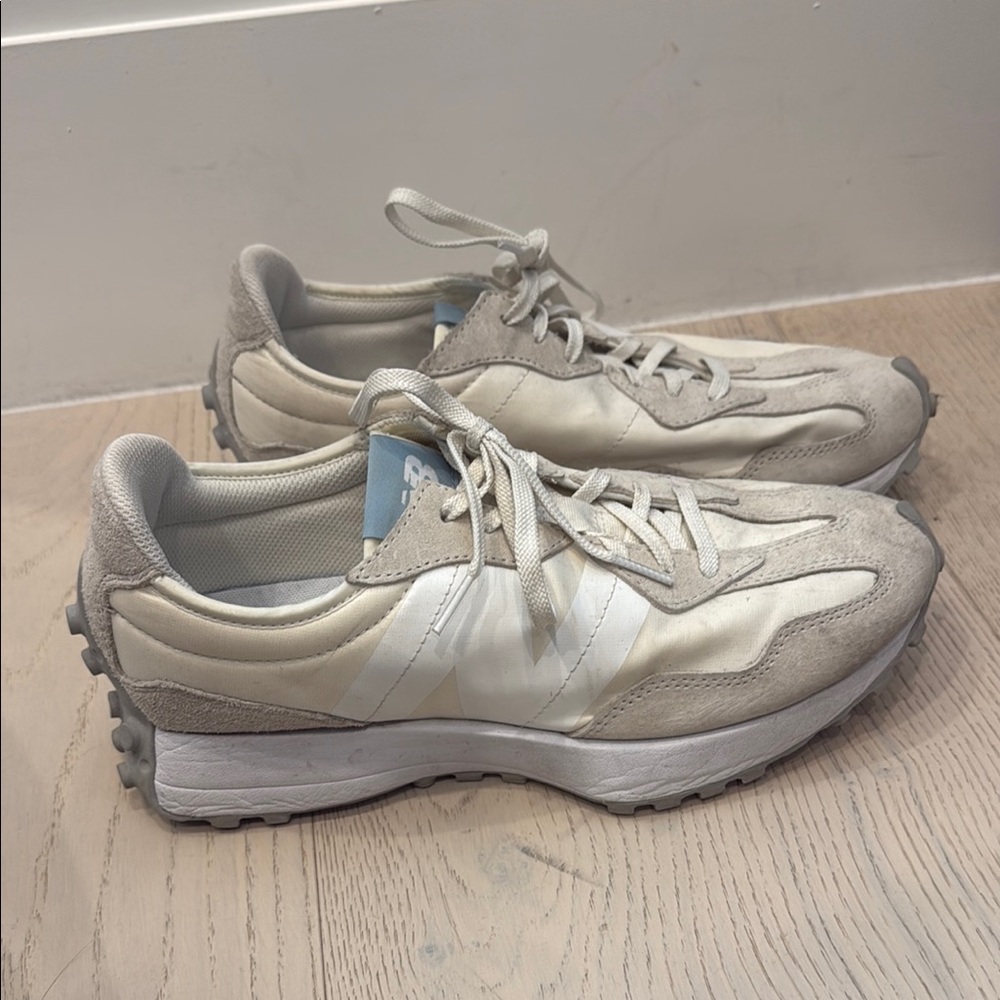 New Balance Cream Sneakers (size 11)
